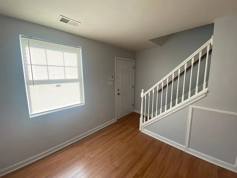 6968 Hawthorne St — Photo 12