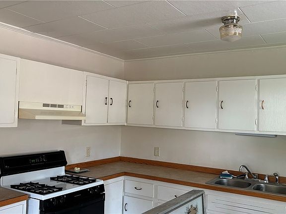 4th image of 565 7th Ave