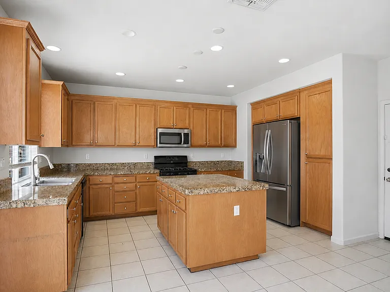 3648 Fallview Ave — Photo 8