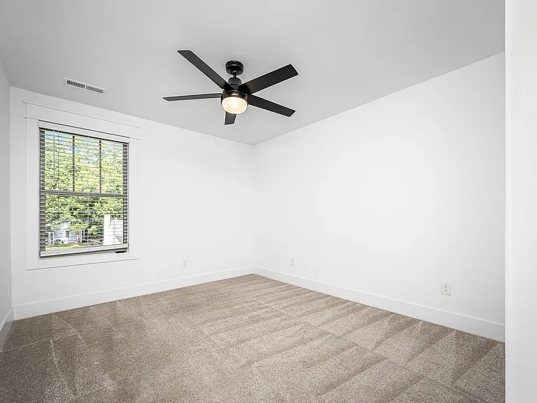 609 Lee St #B2 — Photo 34
