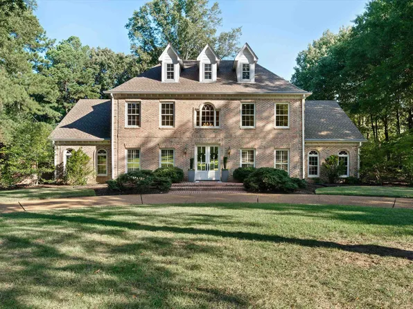 9238 Forest Hill Ln, Germantown, TN 38139
