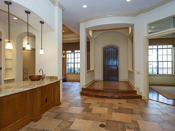 4th image of 463 Mangrove Ct