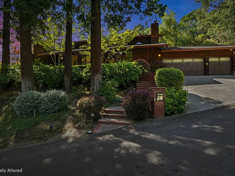 2561 Rolling Hills Ct — Photo 46