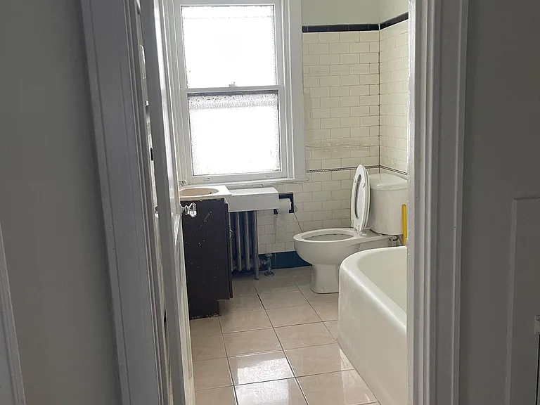Bathroom, picture #1