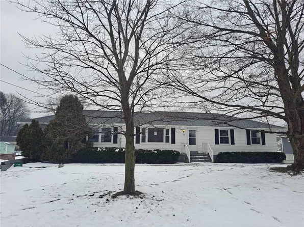 1990 Maple Ave, Palmyra, NY 14522