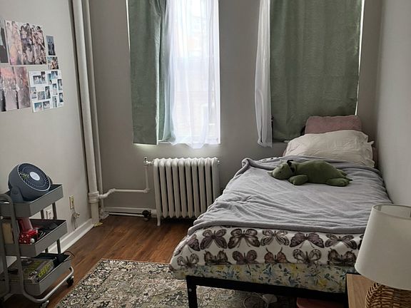 3rd image of 224 Hanover St APT 15