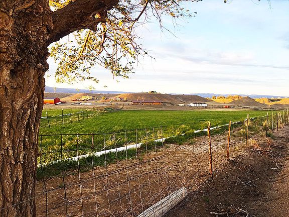 Pasture & 8" Gated Pipe