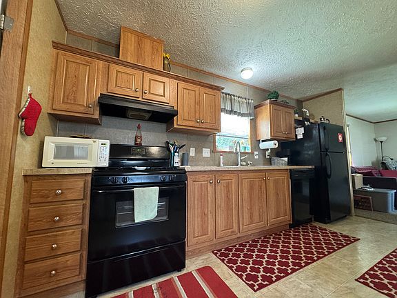 4th image of 303 Brookside Mnr #303