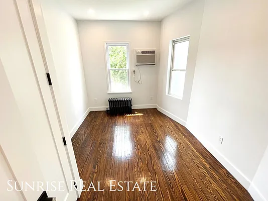 Rented by Sunrise Real Estate | media 4