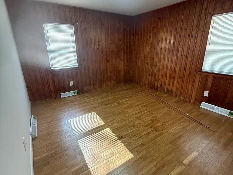 1372 Madison Ave — Photo 11
