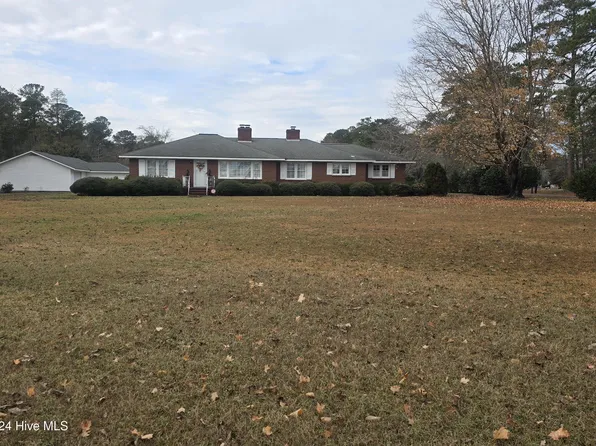 1003 S Main Street, Bladenboro, NC 28320