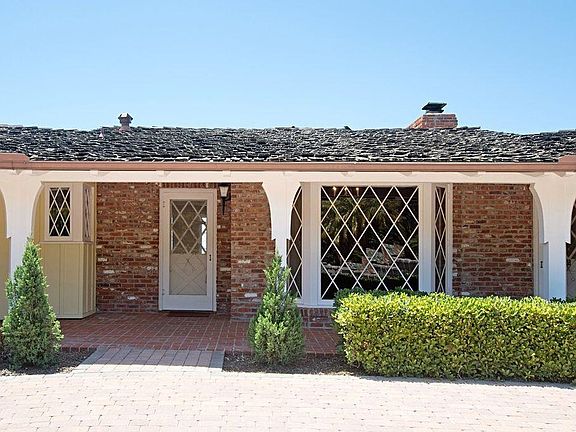 4th image of 7123 Country Club Dr
