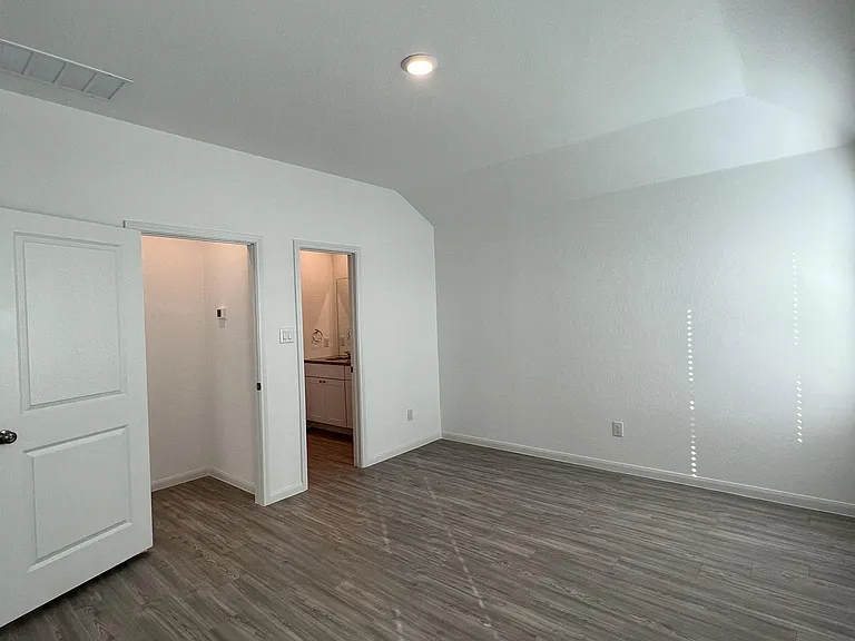 7010 Pail Pl — Photo 41
