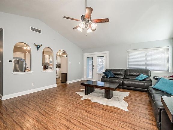 5th image of 3629 Hendrick Dr