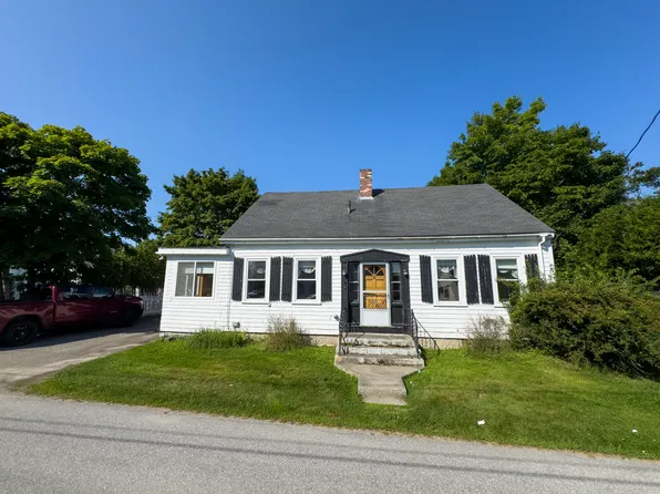 18 Bruce Street, Machias, ME 04654