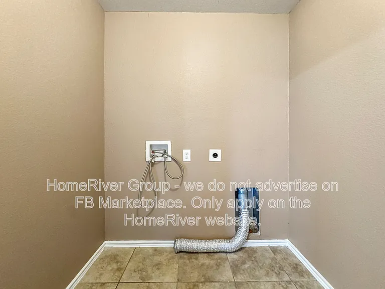 2717 Marsha Ln — Photo 6