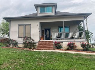 300 Herrin St, Coupland, TX 78615