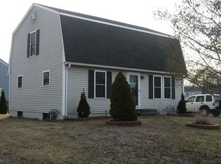 7 Peabody Ct, Westerly, RI 02891