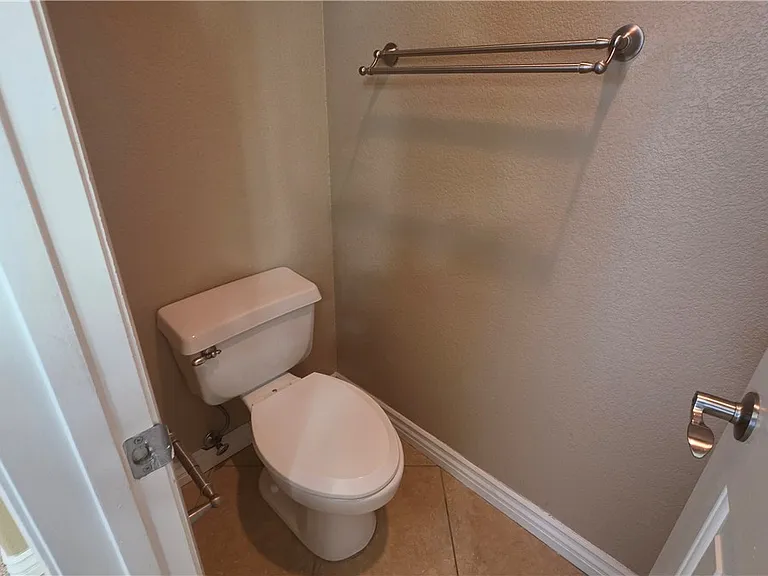 604 Palmwood Ln — Photo 14