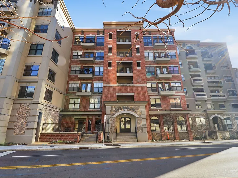 1803 Broadway #519 — Photo 30