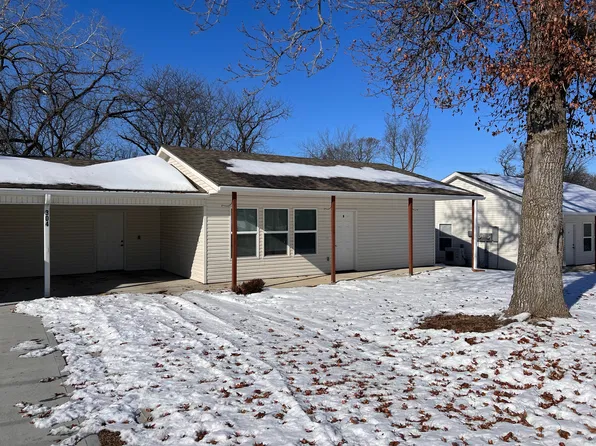 1 bed, 1.0 bath, $875, 304 3rd St #E476d2019, Warrensburg, MO 64093