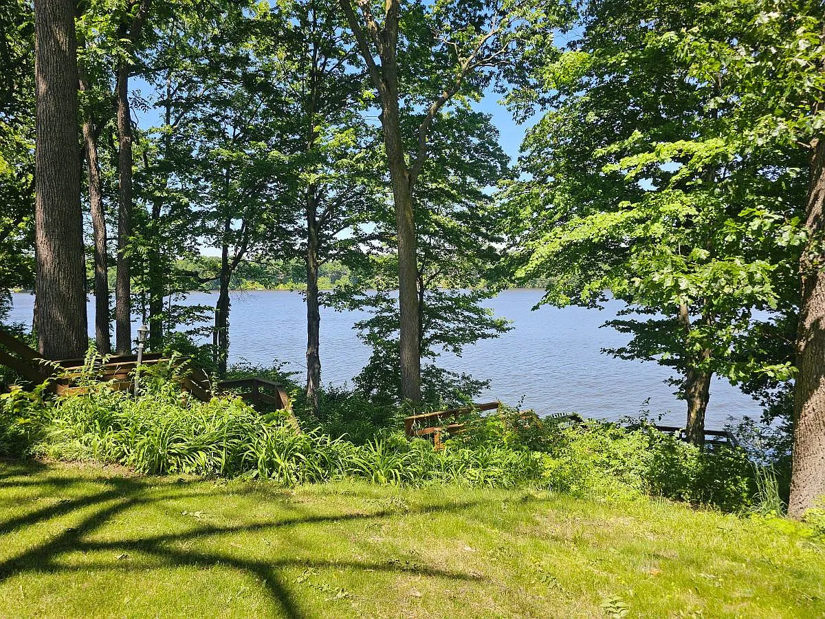 4 bed, 3031 sqft, $3,400 — Photo 2