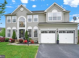 2500 Carriage Ln, Dover, PA 17315
