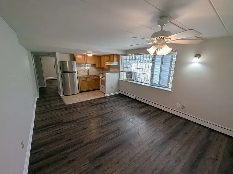 1621 Asmann Ave — Photo 2