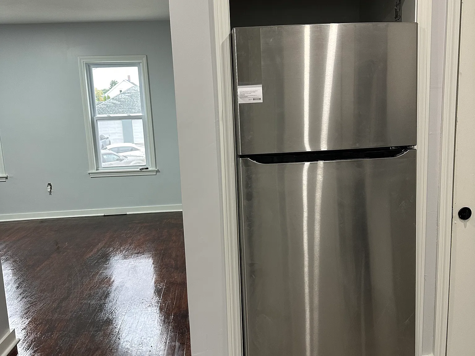2 bed, 750 sqft, $1,800 — Photo 2