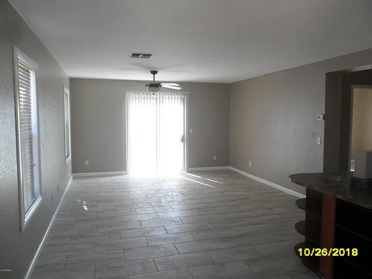 11509 W Charter Oak Rd — Photo 2