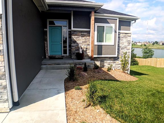3rd image of 119 Snow Valley Cir