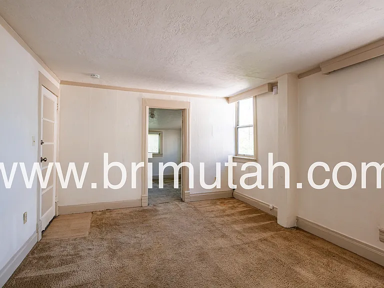 368 S University St #5 — Photo 5