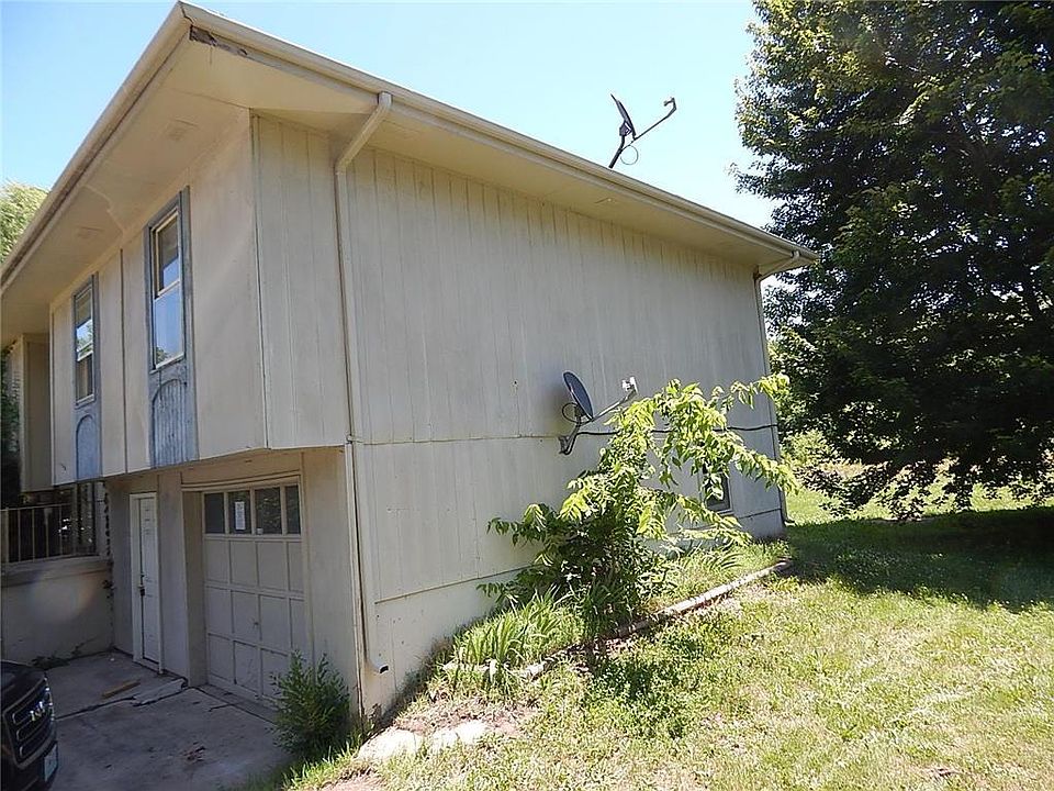 1st image of 1305 E 20th St