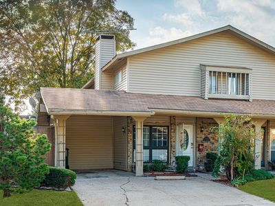 718 Intrepid Dr, Garland, TX, 75043