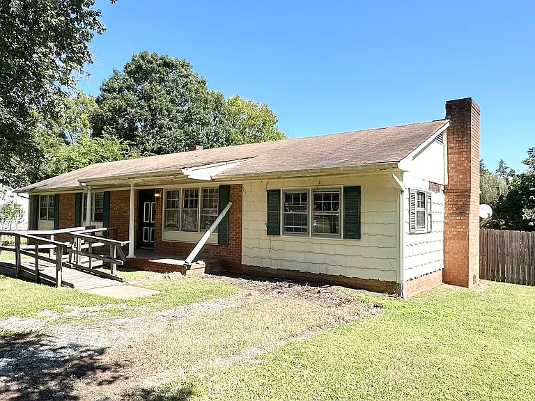 2204 Long Dairy Rd — Photo 4