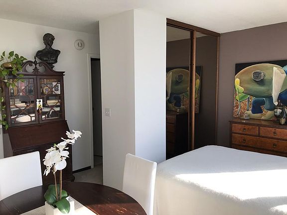 5th image of 2740 N Pine Grove Ave APT 7D