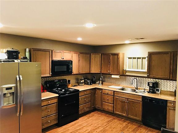 4th image of 2313 Driftwood Dr