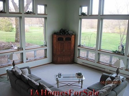 Great Room - 21' x 24' - with woodburning stove