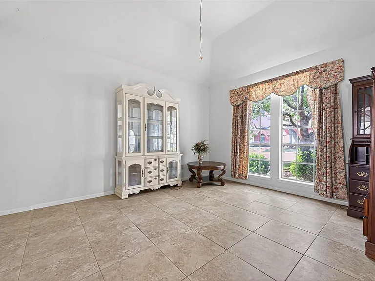 12727 Magnolia Leaf St — Photo 3