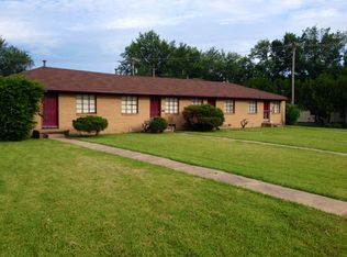 704 S Woodlawn Blvd, Wichita, KS 67218