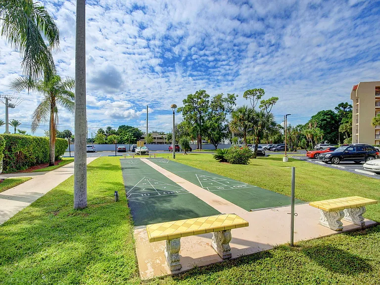 3590 Via Poinciana #202 — Photo 54
