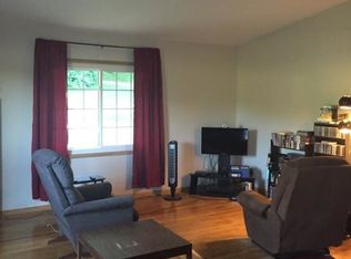 1321 Spring Valley Ln, Clinton, IA 52732