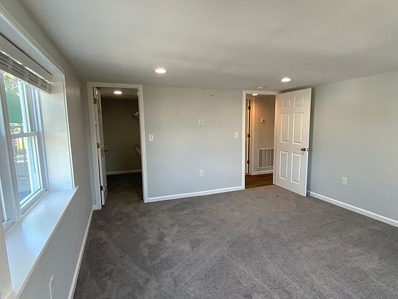 2nd image of 3123 Lincoln Hwy E #7