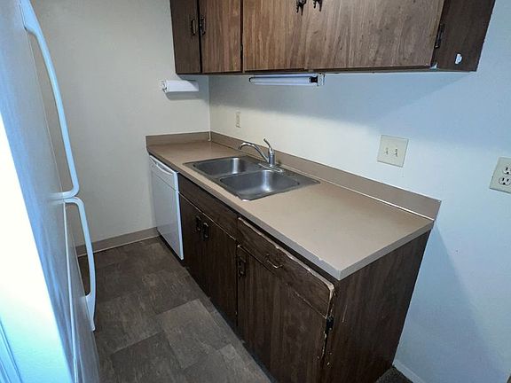 4th image of 2222 Orchard St #6