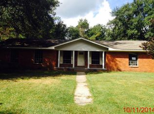 2307 S McGeehee Ln, Picayune, MS 39466