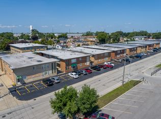 1936 N 17th Ave APT 4, Melrose Park, IL 60160