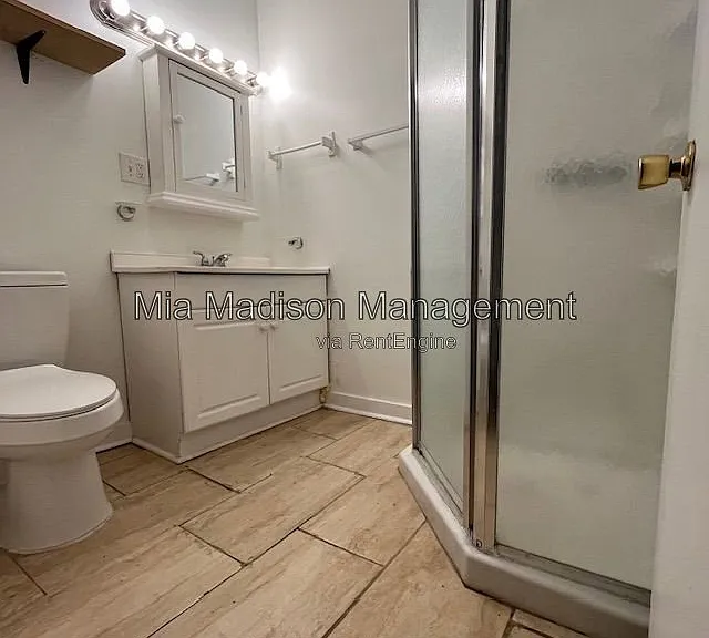 211 W 59th St #A — Photo 17