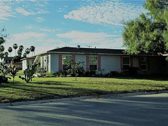 2nd image of 800 Redwood Ave