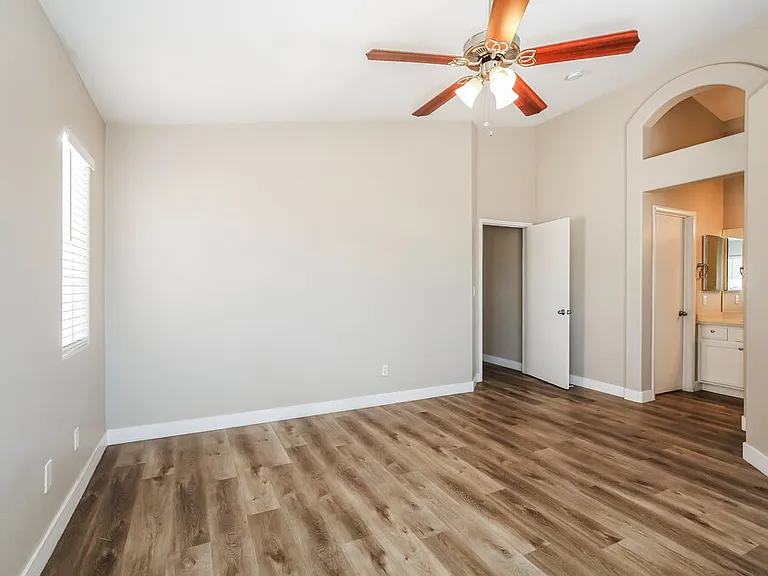 516 Shallow Mist Ct — Photo 10