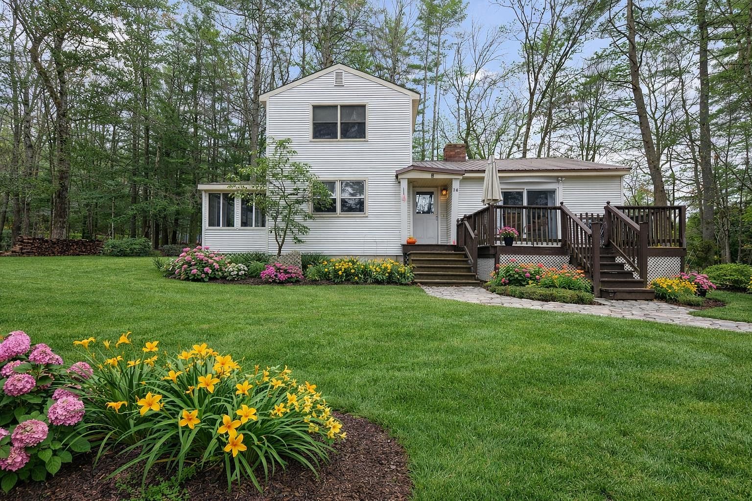 14 Heritage Hill Road, Holderness, NH 03245 | Zillow 14 Heritage Hill Road, Holderness, NH 03245 | Zillow